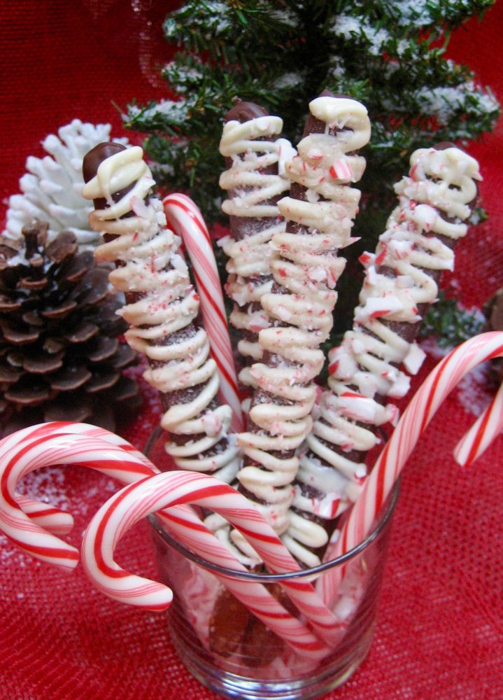 Peppermint Bark Pretzels | epicuricloud (Tina Verrelli)